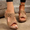 Chaussures décontractées 2024 Été Femmes Pantoufles Compensées Grande Taille Rétro Fleur Sandales Romaines Femme Légère Antidérapante Diapositives De Plage Femme