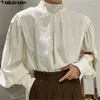 Damesblouses 2024 Herfst Vintage Stijl Elegante Blouse Mode Ronde Kraag Lantaarn Mouw Knop Vrouwelijk Koreaanse Editie Shirt