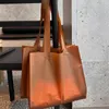 Borse portaoggetti StoBag 50 pezzi Borse per la spesa in plastica nera satinata Tote Borsa a tracolla per vestiti Confezione regalo Borsa a mano Logo personalizzato portatile (Extra