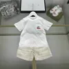 Clássicos bebê fatos de treino verão meninas t-shirt terno crianças roupas de grife tamanho 100-150 cm bordado cereja camiseta e shorts 24mar