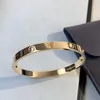 2024 dünnes Nagel-elastisches Armband für Männer und Frauen, hohe Version, V-Gold, klassisches LOVE-Paararmband der fünften Generation, breit, vier Diamanten, zehn dick, vergoldet, 18 Karat vergoldet