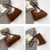 2023 FI Kvinnor Totes axelväskor Vintage Veet Underarm Bag Kvinnlig fast färg Handväska Luxur Designer Ladies Party Bags C25Z#