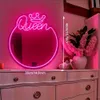 1pc drottning neonskylt, monterad LED -makeupspegel, kreativ väggspegel för korridor, vardagsrum, sovrum, badrum, hemdekorationer