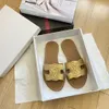 Sandales d'été Mode Plage Pantoufles Talon plat Cheville Sliders Femme Sandale Slide Intérieur Casual Chaussure Luxurys Designer Slipper Mules Extérieur Tongs