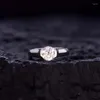 Cluster Ringen R3-0072 Lefei Mode Luxe Trendy Klassieke Moissanite Eenvoudige Ronde Ring Voor Charme Vrouwen S925 Zilveren Feest Elegante Sieraden