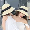 Cappelli a tesa larga Secchio Nastro pieghevole Bowknot Sole per ragazze Semplice cappello di paglia Protezione esterna Berretto da spiaggia Donna Genitore-bambino H240330