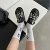 Женская летняя панк -металлическая заклепка 809 Charms Black Slip на открытой платформе современные тапочки повседневная обувь для женщин 240315 Pers 349 Pers
