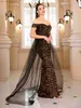 Runway Dresses Romagic Off Shoulder Evening Party Dress with Train Fashion Women Rygglös Spark paljett Velvet Wedding Prom Gown Summer T240330