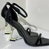 2024 scarpe eleganti da donna di lusso firmate tacchi alti in vernice tono oro triplo nero nudo rosso sandali moda donna da donna festa matrimonio ufficio tacchi 01