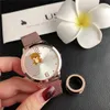 Bracelet à breloques tendance 2024 avec montre ours espagnol, accessoire de mode parfait pour les couples amoureux avec plusieurs options de couleurs.