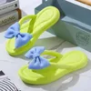 Kapcia Flip-Flop Kobiety Summer Anti-Skid Grube podeszwy Śliczne Bowknot Soft Pary Trend Modne Sandały Outdoor Buty