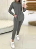 여자 2 피스 바지 2024 가을 2 세트 여성용 의상 패션 분할 디자인 후드 셔츠 주머니 매일 스트리트웨어