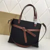 Borsa a tracolla di design Borsa a tracolla da donna marrone di lusso Borsa a mano in vera pelle Borsa alla moda casual da 30 cm Borsa da lavoro a tracolla Borsa a tracolla da donna