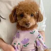 Cão vestuário rosa tulipa pet colete waffle roupas verão fino estilo teddy pulôver do que urso bonito t-shirt filhote de cachorro flor