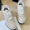 24 scarpe casual da donna a testa tonda famoso designer di lusso importato materiale in cashmere primavera nuove scarpe sportive da donna classiche di moda popolare