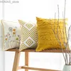 Oreiller de style nordique en toile de coton broderie couchon de fleurs / canapé décoratif décor de la décoration de la maison y240401