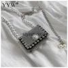 Totes Bling Rhinestones Pearl Chain Belt Söta minispåsar för kvinnor Kvalitet Lång Tassel Belt Bag Diamond Shoulder Messenger Bag Purse H240330