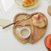 Piatti Vassoio in legno a forma di cuore Piatto da portata per tè e caffè Piatti di pane alla frutta di bambù Snack Dessert per la decorazione della casa