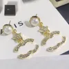 Classiques Fleur Perle Boucles D'oreilles Designer Lettre Goujons Perle Diamant Boucle D'oreille Marque Stud Bijoux 925 Argent Hommes Femmes Bijoux De Mariage Cadeaux D'anniversaire avec Boîte