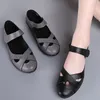 Casual Schuhe ZZPOHE 2024 Sommer Frauen Damen Weiche Bequeme Leder Keil Sandalen Mutter Mode Offene spitze