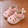 Sandalias Sandalias para bebés y niños, zapatos para niños pequeños de verano 2022, zapatos escolares de suela blanda de cuero genuino, sandalias de playa para niños 240329