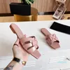 10A Ladies Summer Summer New Slippers Luxury Leather Fashion Wild Flat Cyel Coken Coken Patent Leathal Sandals Sexy Vervament Flip Flups Size 35-42