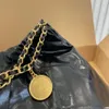 Bolso negro sólido bolso para mujeres diseñador de cuero gran capacidad bolso de hombro dorado