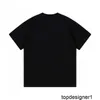 Designer P Family Triangle Confortable Casual Polyvalent Couple T-shirt à manches courtes Pu Famille Simple Top Tee pour hommes et femmes ZENE