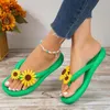 Tofflor kvinnor mjuka sommar flip flower blommor strand sandaler plattform thongs söta utomhus platt chaussures femme