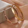 2024 Tunna nagelelastiska armband för män och kvinnor som inte bleknar 18K Rose Gold Full Diamond Buckle Armband Korean Version Ny personlig Internet Famous HI