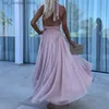 Grundläggande casual klänningar Sexig nät halter snörning kväll klänning kvinnor elegant av axel sleless party klänning mode midja veckad solid lång klänning t240330