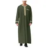 Mannen Casual Shirts 2024 Mannen Arabische Moslim Mode Islamitische Kleding Heren Geborduurde Gewaad Homme Marokkaanse Kaftan Eid Gebed Lange jurk