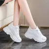 Zapatos informales con plataforma blanca para mujer, zapatillas deportivas con cordones de otoño, parte inferior gruesa, tenis transpirables de cuero Pu para mujer