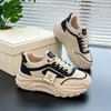 Scarpe casual Donna Papà Sneakers con suola spessa Stringate Leggero e traspirante Golf Atletico Coreano Versatile 2024