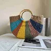 Totes New Fashion Design Borsa da donna per il tempo libero da spiaggia Internet Borsa da donna rossa a metà tondo in erba Borsa da donna colorata fatta a mano con cestino H240330