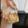 26% de réduction Sac de créateur 2024 Sacs à main Chaîne de perles Mode Casual Tissé Casual Plage Vacances Texture avancée Lettre Femmes