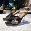 Aquazzura Rhinestone Decoration Slippers Slides Crystal Silk Stileetto Heels Sandals for Womens Luxury Designer Sandals Rhinestoneディナーパーティーシューズ付き