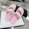 Designer damessandalen Slippers Luxe Romeinse schoenen Top Hoge kwaliteit damesslippers Colorblocked stof en tule mesh Casual platform Zomerstrand Maat 35-42