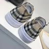 Chaussures décontractées pour hommes et femmes Baskets de créateurs Vintage Flats Toile Lettrage Plaid Baskets en cuir de veau Top Qualité Noir Blanc Plaid Loisirs Frenulum Flats Chaussure