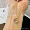 Designer Brand Van Classic Flower Clover single Set Collana di diamanti per donne Fritillaria rosa naturale Spessa catena di colletti 18k
