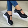 Casual Shoes Breattable Mesh Women Platform Sneakers 2024 Sommar utomhus promenadskor stor storlek vulkaniserad