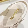 Sandaler Kvinna 2024 Kvinnor klädda skor tjock botten college vind sommar fisk mun en spänne zapatos de mujer