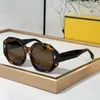 Modevarumärkesdesigner Kvinna Solglasögon Retro Anti-GleLare Driving Classic Eyewear Luxury Designer FD400451 Eyewear With Brand Logo Sun Glasses Woman With Box