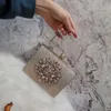 Pochette con diamanti di moda di lusso di design Borsa da donna nuova con materiale flash Borsa con scatola di diamanti con acqua