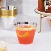 Розничные стаканы, 2 пластиковых стакана с золотой оправой, многоразовые стаканы для вечеринок, бокалы для шампанского, коктейлей, мартини