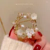 Brooches For Women White Shell Shirt Pin Romantic Imitation Pearl Garland CZ Sweater Cardigan Clip Brooche Fine Jewelry