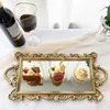 Dekorativa figurer Nordiska ljus lyxiga ins guldförvaringsfack Creative Modern Square Glass Mirror Cake Plate Retro Po Props