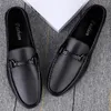 Scarpe casual da uomo in vera pelle mocassini da uomo mocassini traspiranti slip on neri da guida morbidi