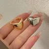 Cluster Ringe 2PCS Gold Silber Farbe Trend Kreative Liebe Herzförmige Ring Licht Luxus Metallic Textur Mädchen Schmuck Paar