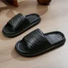 Heimschuhe Neue Herren Home Sandals Sommer Frauen Nicht-Schlupf-Flip Flops Mode koreanische Hausschuhe Beach Mans Slides Sports Sandalias Y240401